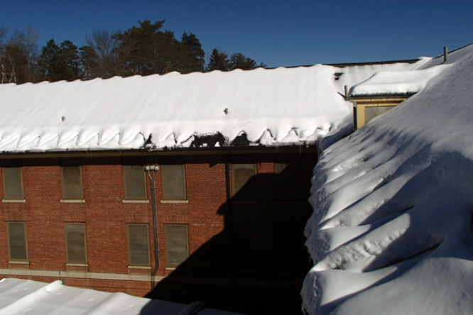 What Happens When You Don’t Use Gutters and Downspouts with Electric Heat Trace What Happens When You Don’t Use Gutters and Downspouts with Electric Heat Trace